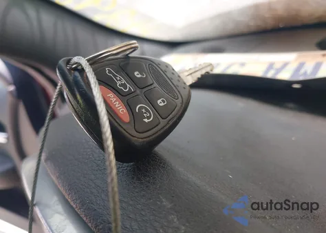 2013 Chrysler 200 Touring z USA, uszkodzony, nr VIN 1C3CCBBB4DN674261